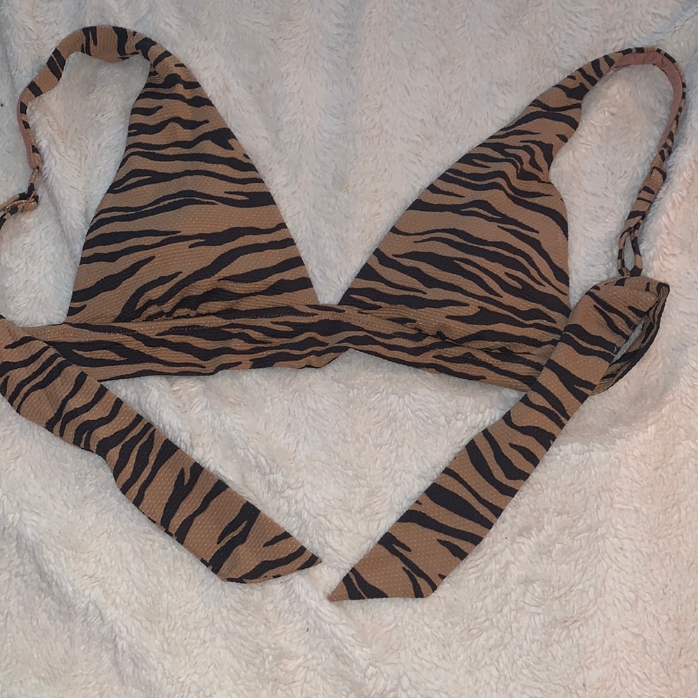 Bathing suit  top. Tiger print!